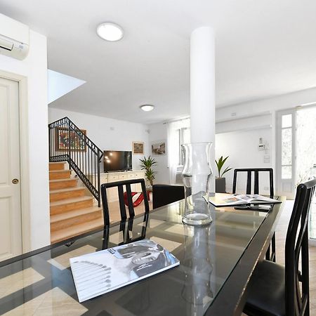 Relais Villa Isabel Pietrasanta Bagian luar foto