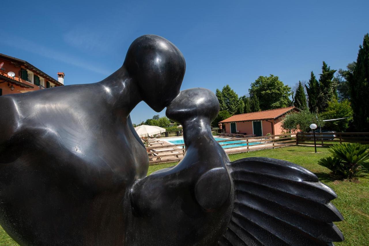 Relais Villa Isabel Pietrasanta Bagian luar foto