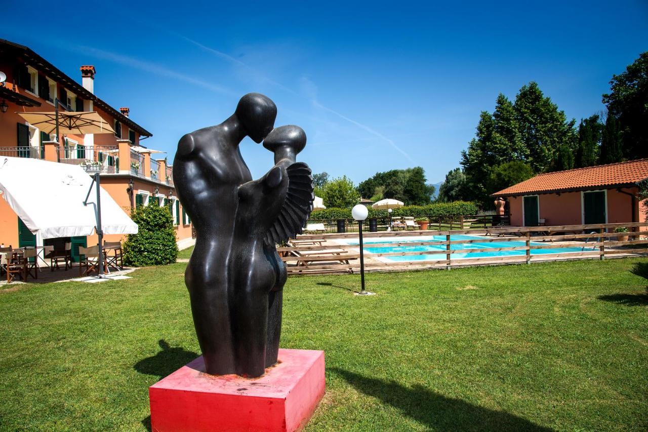 Relais Villa Isabel Pietrasanta Bagian luar foto