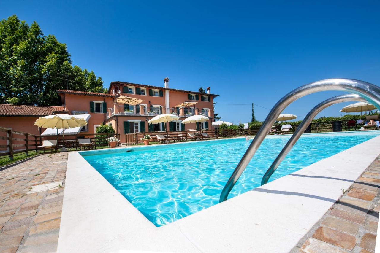 Relais Villa Isabel Pietrasanta Bagian luar foto