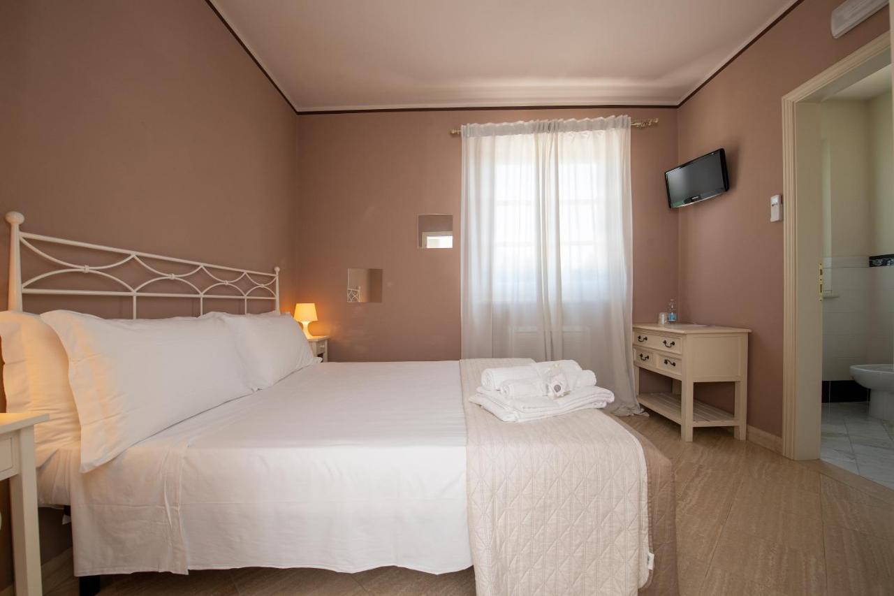 Relais Villa Isabel Pietrasanta Bagian luar foto