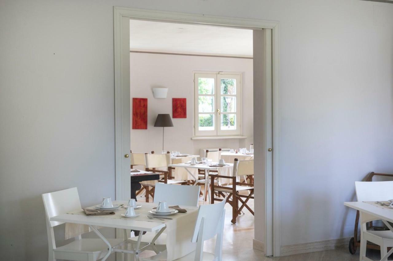 Relais Villa Isabel Pietrasanta Bagian luar foto